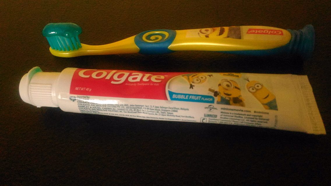 minion brushing teeth