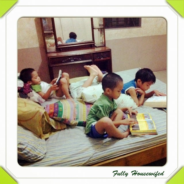 kids reading