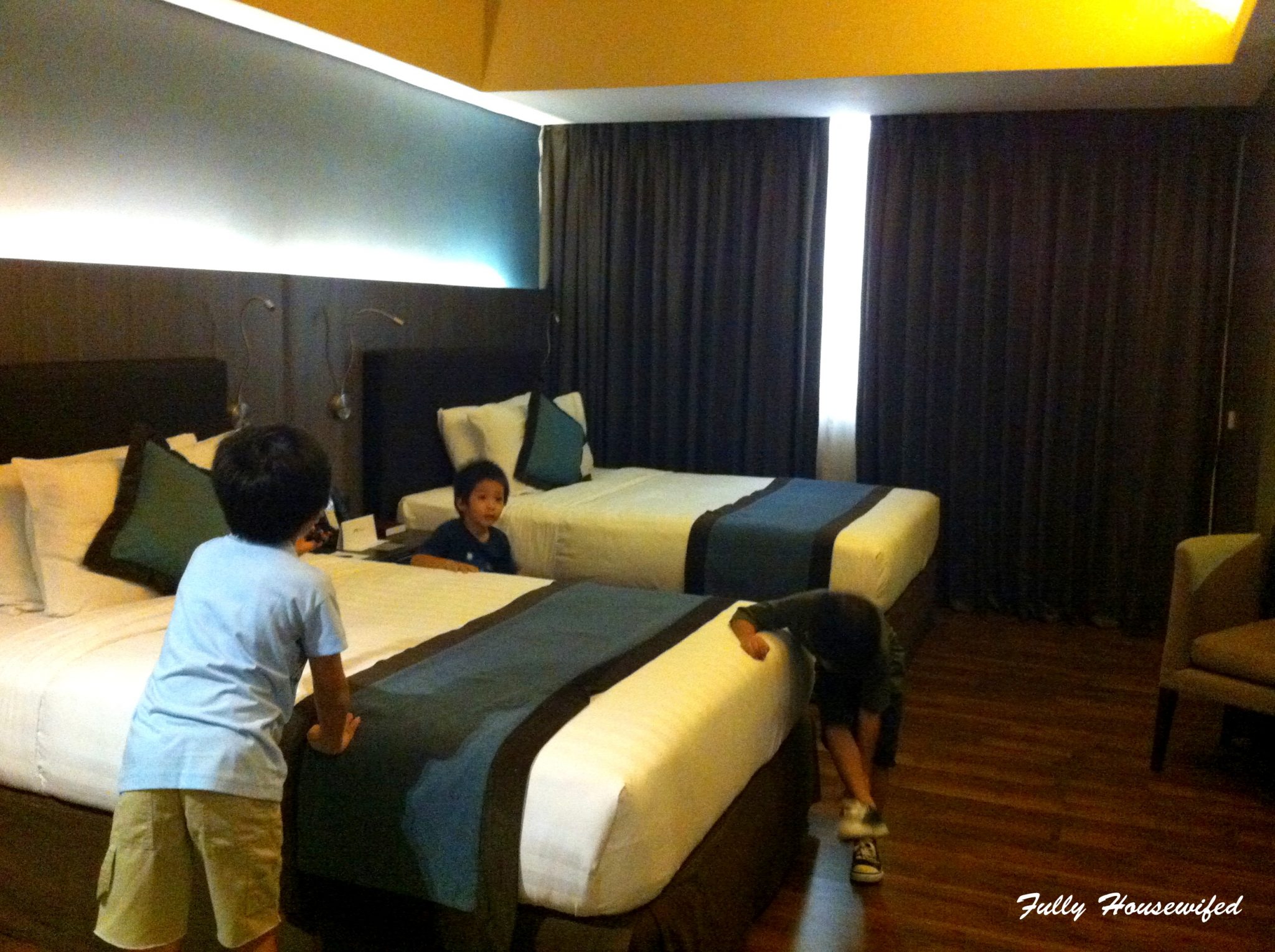 hotel-room-kids