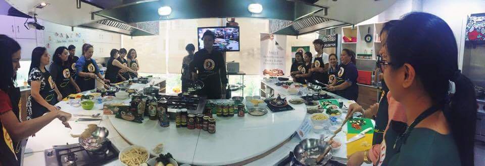 Cooking Class with Chef DJ Santos. Photo grabbed from Dona Elena official Facebook page.