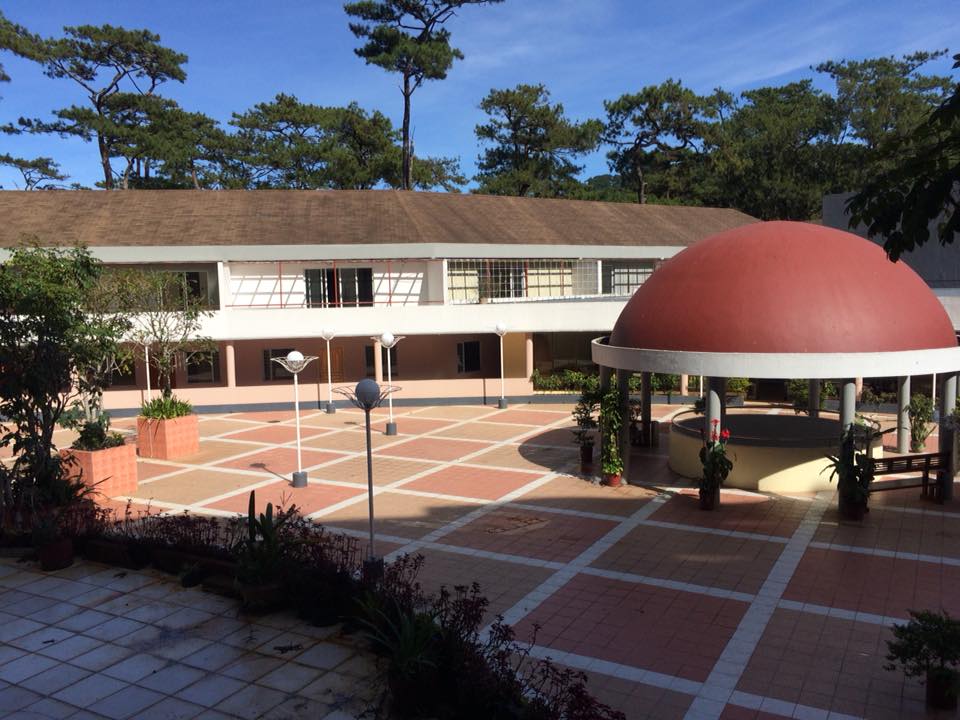 courtyard-albergo