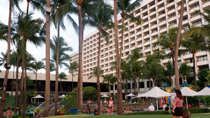 sofitel-pool-area